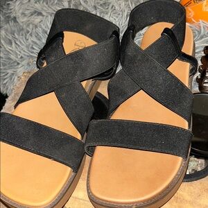 Rebels Black and Tan Cross-Strap Sandals